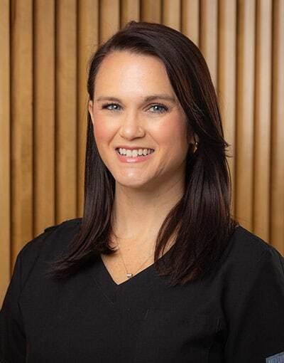 Jami Chambers<br />
Practice Manager/Cosmetic Procedure Coordinator